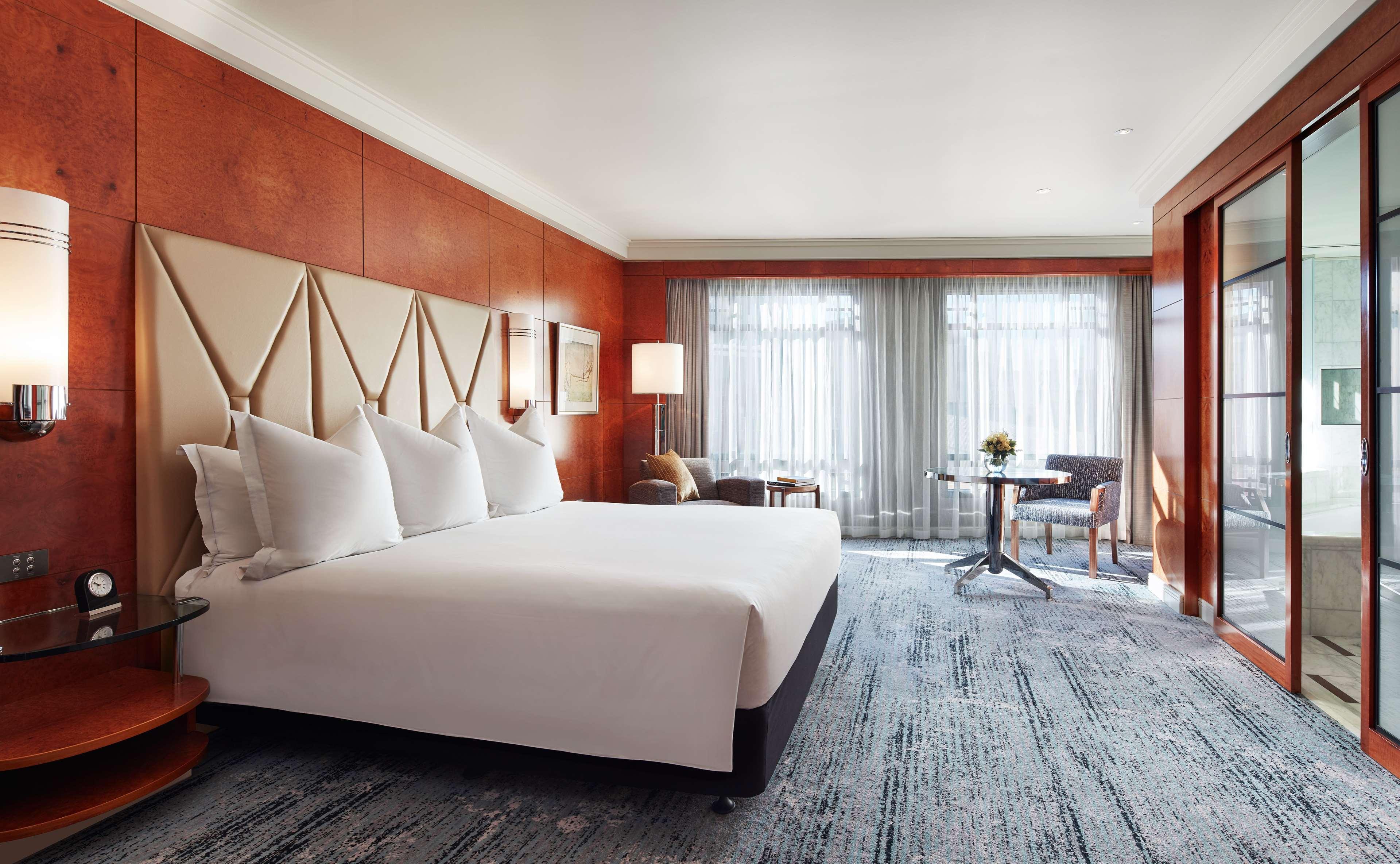 Park Hyatt Melbourne Hotel Exterior foto A room at the InterContinental London The O2