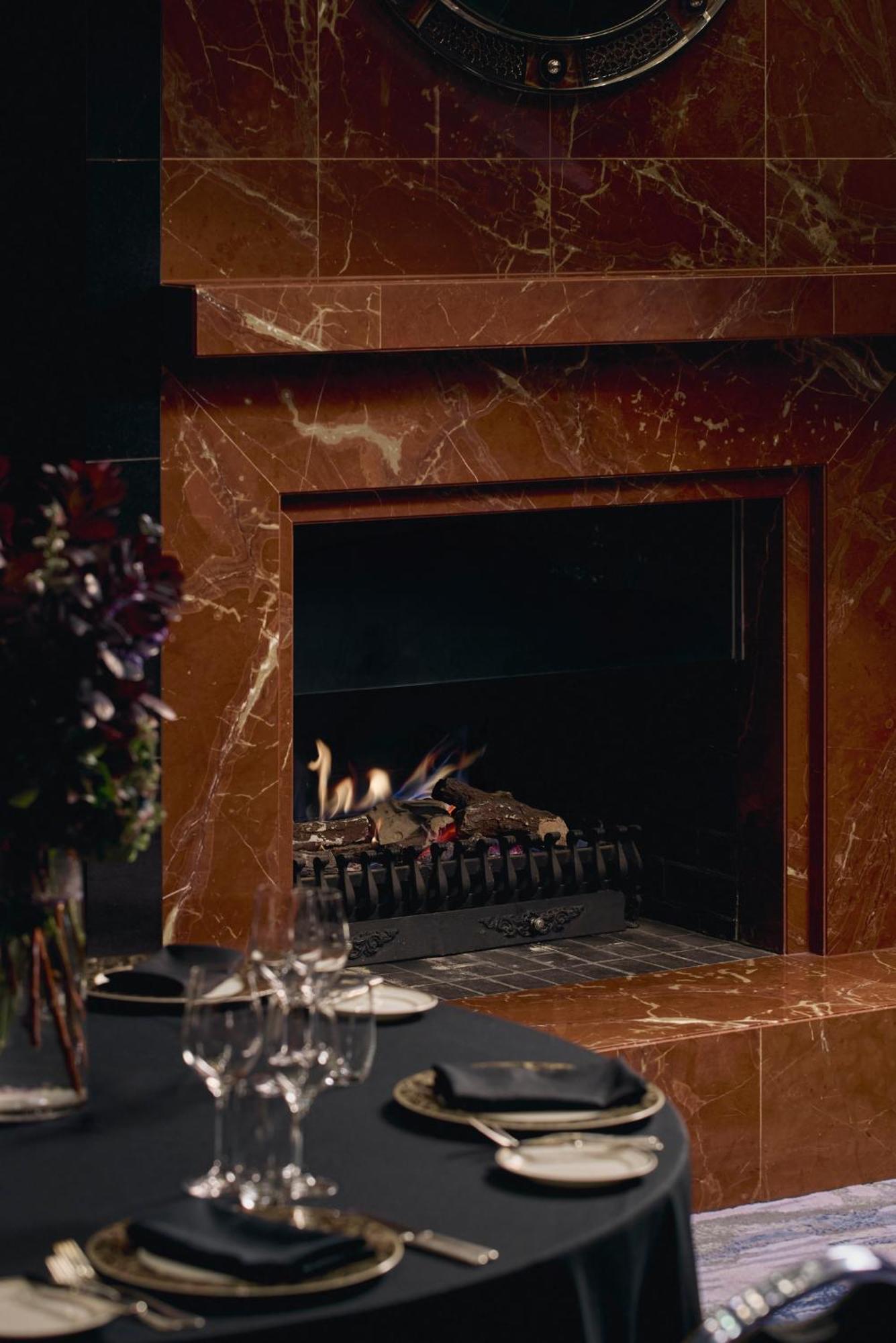 Park Hyatt Melbourne Hotel Exterior foto A fireplace in the White House